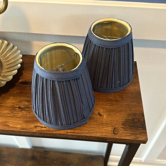 Vintage Brass Ornate Regency Double
Light Table Desk Lamp with 2 blue shades - Picture 3 of 16